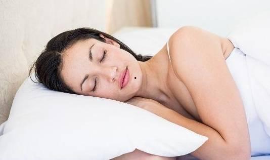 女人脱内衣内裤在线观看,揭秘女性脱衣瞬间直播揭秘